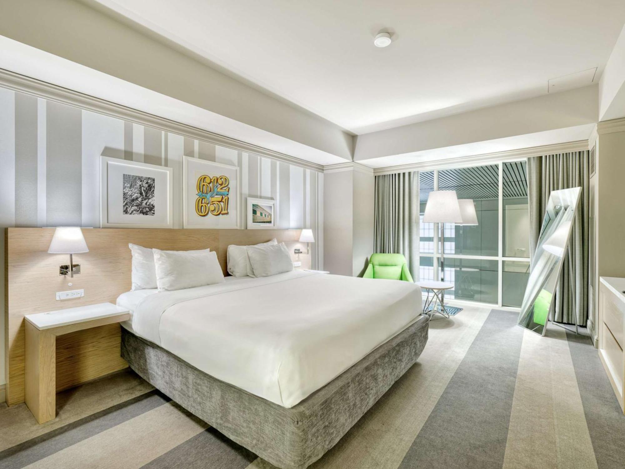 The Royal Sonesta Minneapolis Downtown Exterior photo